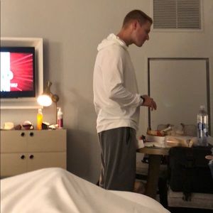 Meet your Posher, Holly